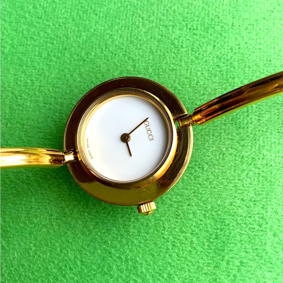 GUCCI bangle watch NICE and DRESSY 🔥🔥🔥 - Picture 4 of 15